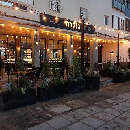 דירת 5 חדרים מול הים Apartment Bat Yam Exterior photo
