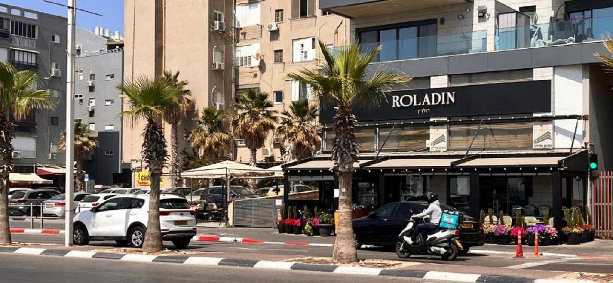 דירת 5 חדרים מול הים Apartment Bat Yam Exterior photo